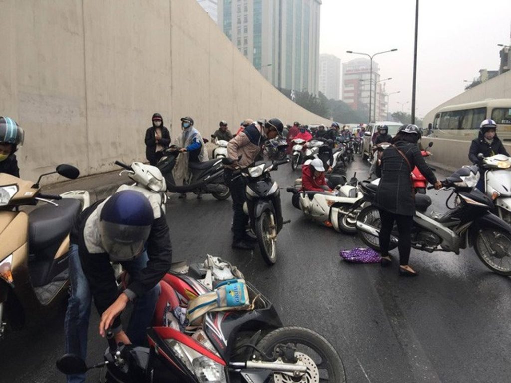 Va chạm xe máy là lý do chính là trầy xước xe của bạn Va chạm xe máy là lý do chính là trầy xước xe của bạn