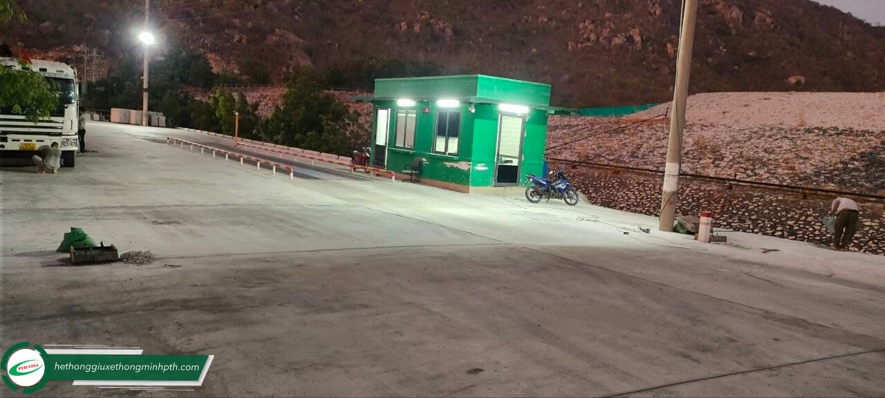 Thi công phần móng 2 trụ barie Wonsun DZ230 đối đầu tại Bình Thuận Thi công phần móng 2 trụ barie Wonsun DZ230 đối đầu tại Bình Thuận