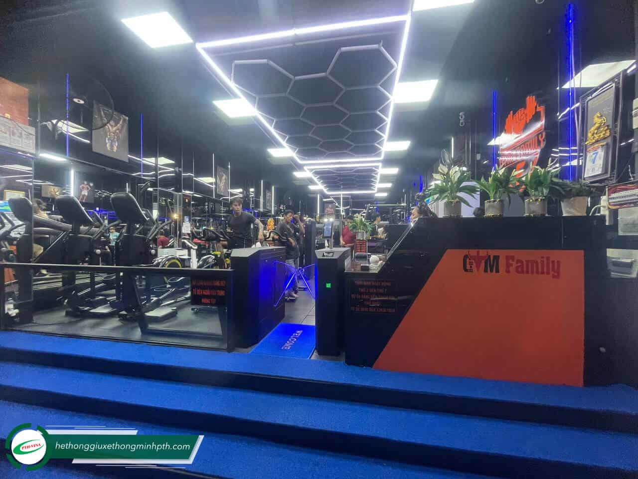 Lắp đặt cổng Flap Barrier kết hợp Face ID tại Family Gym, Quận 7 Lắp đặt cổng Flap Barrier kết hợp Face ID tại Family Gym, Quận 7