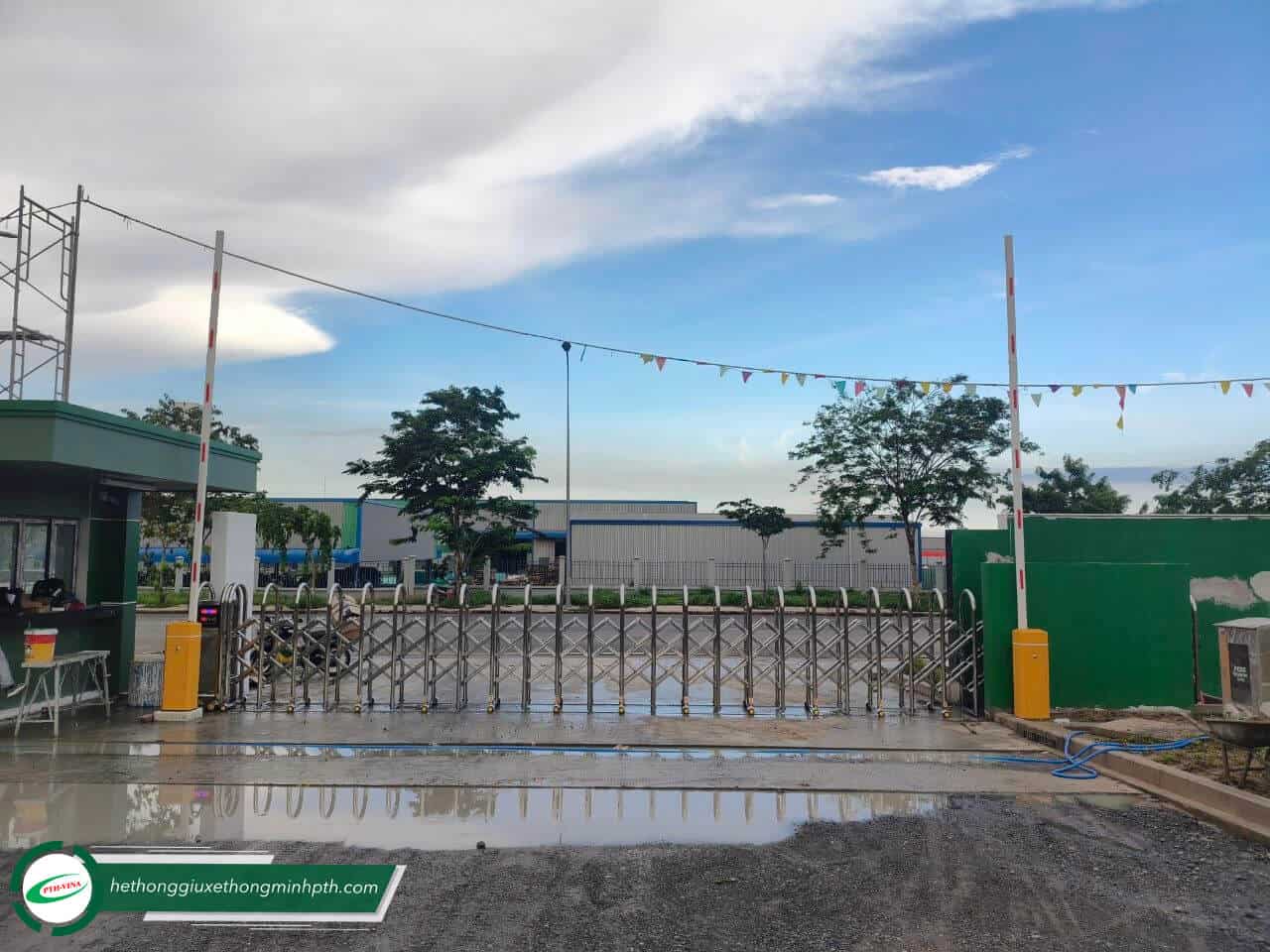Lắp đặt cổng xếp và barie tự động tại Nhơn Trạch, Đồng Nai Lắp đặt cổng xếp và barie tự động tại Nhơn Trạch, Đồng Nai