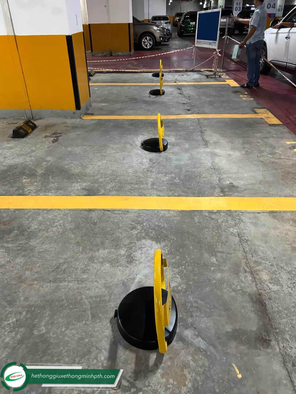 Lắp Đặt Khóa Giữ Chỗ Xe Ô Tô Cho Bãi Xe Lắp Đặt Khóa Giữ Chỗ Xe Ô Tô Cho Bãi Xe